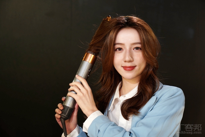 Dyson 新一代 Airwrap 多功能造型器在台上市，升級造型配件、變化髮型更方便