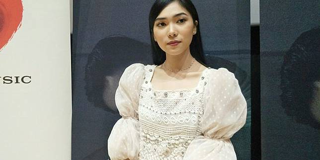 Isyana Sarasvati Disebut Gelar Lamaran Hari Ini