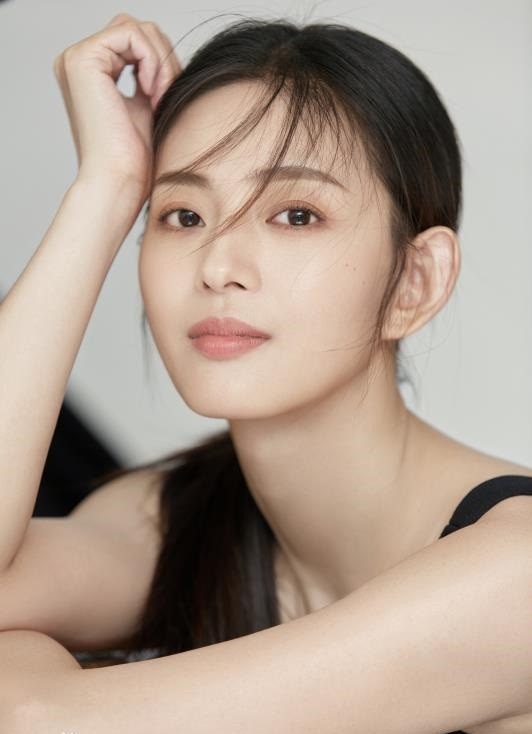 《以家人之名》女演員私服4：王薇 飾演 杜鵑