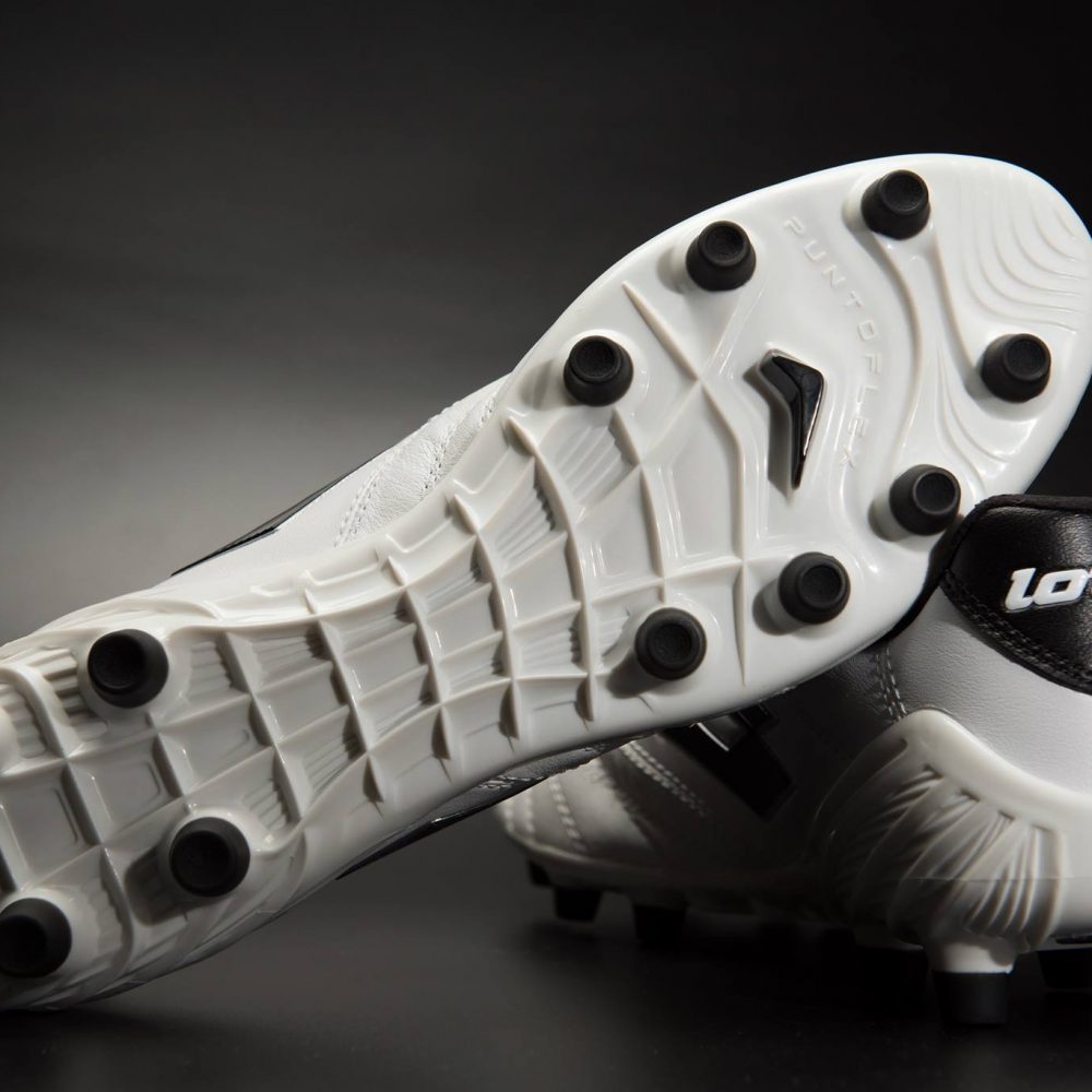 SUPER LEGGERA 抗扭轉底盤，加強中足保護