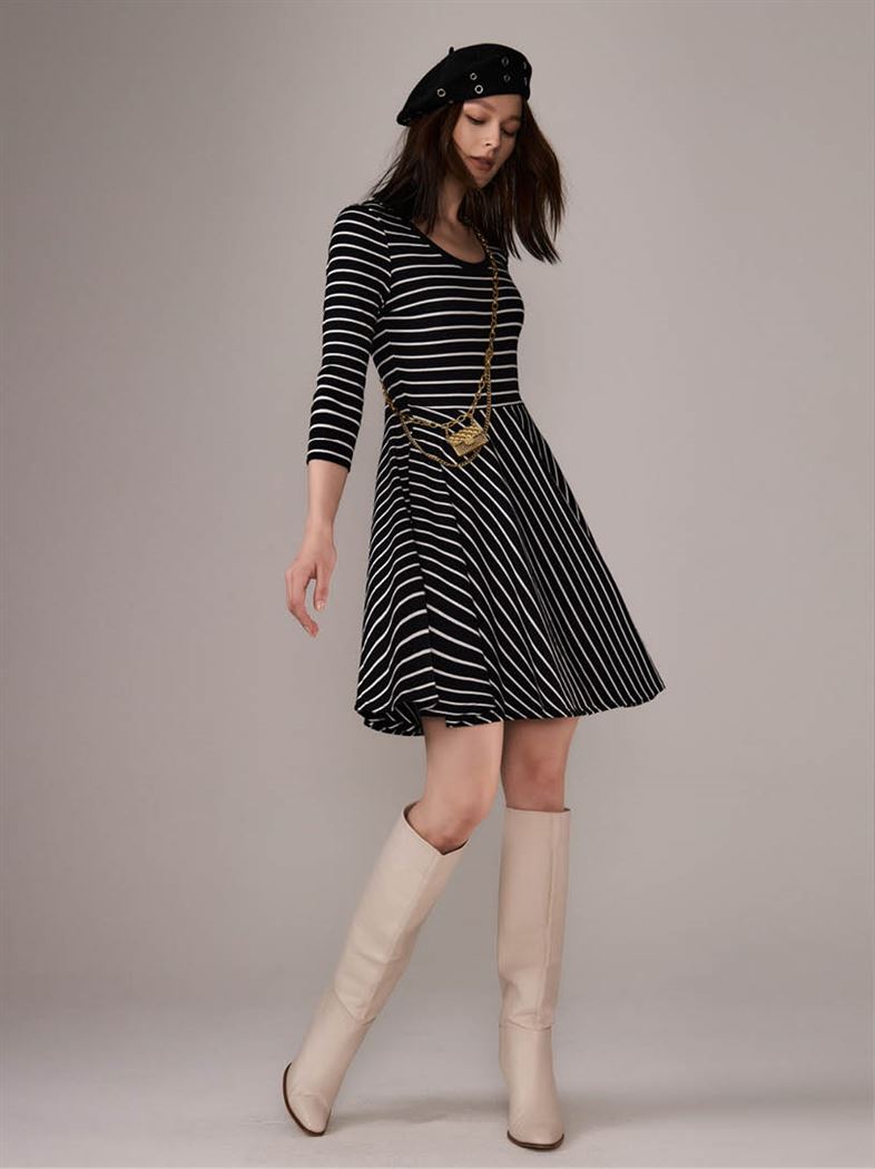 條紋圓裙小洋裝