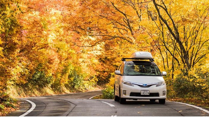 天涼好個秋！秋季旅遊正是時候，旅遊必備好物大盤點