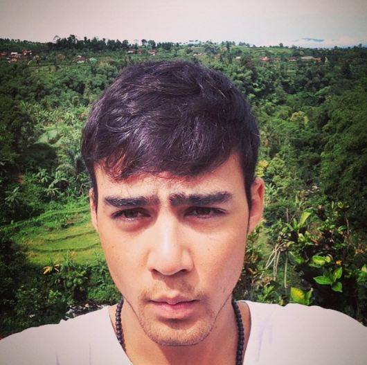 10 Fakta Indra Brotolaras, Si Ganteng Lawan Main Prilly di Film Danur