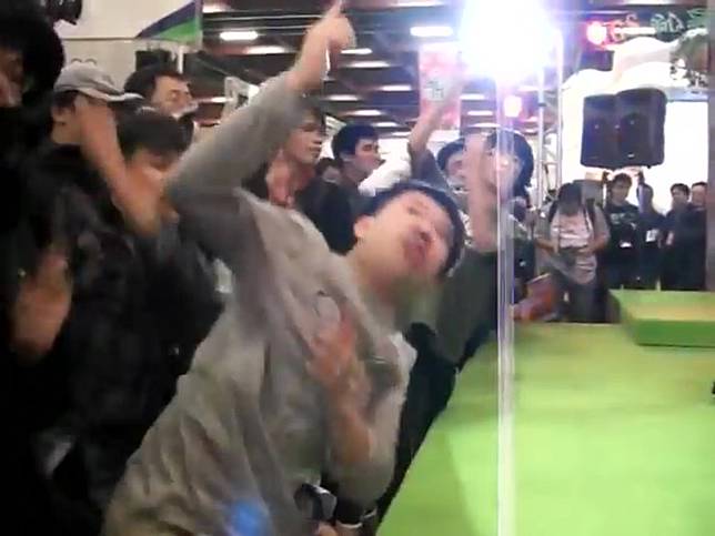 宅男始祖戰鬥哥十年後的咩菇咩菇fire On Cc 東網 Line Today