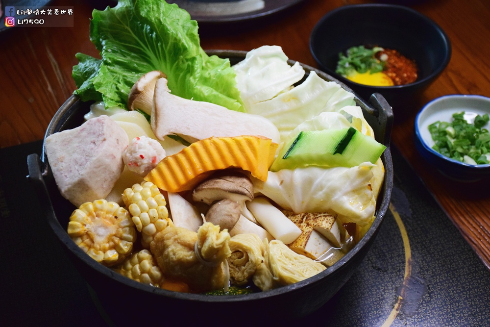 八豆食府壽喜燒吃到飽-台中吃到飽DSC_0966Liz開懷大笑看世界.JPG