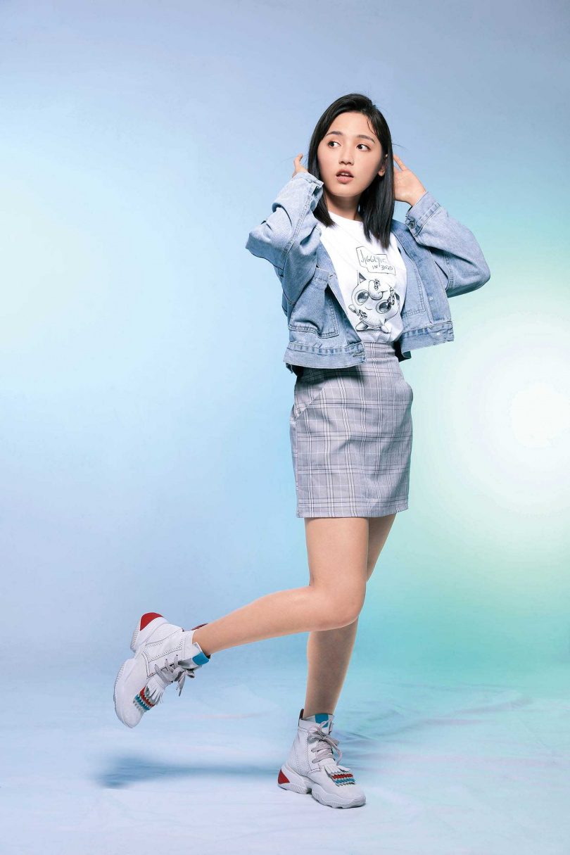 HOGAN流蘇麂皮高筒休閒鞋／29,500元（圖／戴世平攝）