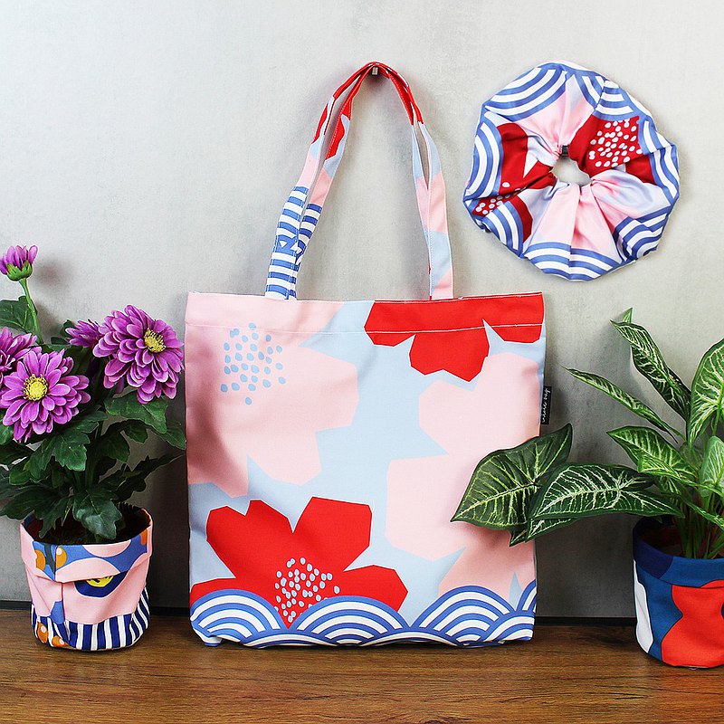 Zappgirlbrabra出品的Intote Bags-可愛的彩色帆布手提袋，可以讓您的一天更加美好。