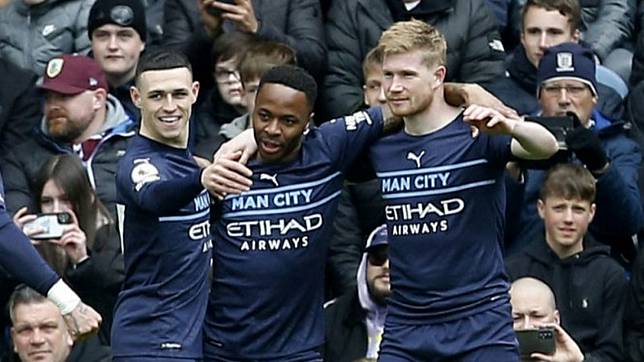 Manchester City kembali ke puncak usai menang 2-0 atas Burnley