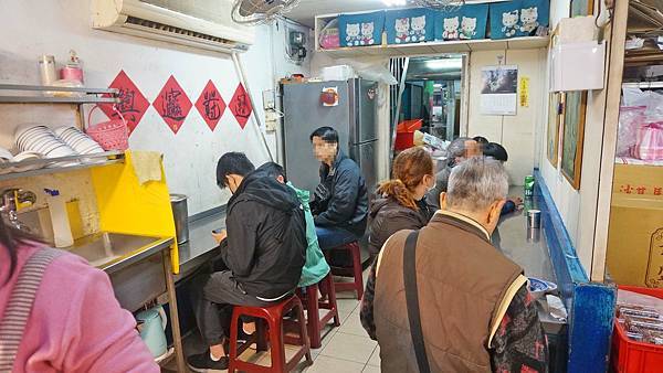 【基隆美食】基隆大觀圓鹹湯圓豬肝腸-仁愛市場裡超過60年老字號美味的小吃店