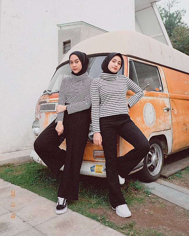 30 Ide Baju Couple Sahabat Ber 4 Trend Couple