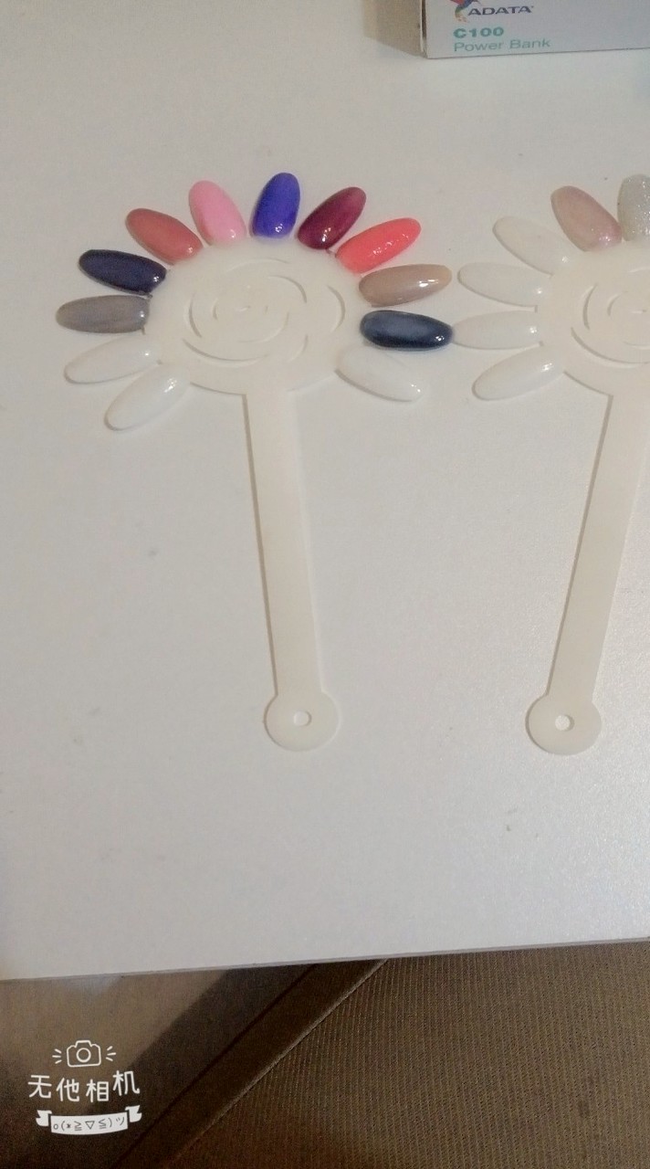 莎莎預約做指甲