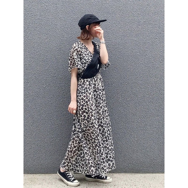 ワンピ スニーカーで失敗しない 大人の着こなし新マナー Mine