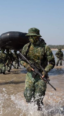 龍騰四海