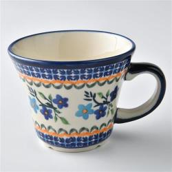 ◎波蘭職人手工製作|◎杯子採寬口設計|◎適合裝牛奶、果汁或咖啡等飲品種類:握把水杯/馬克杯主材質:陶瓷材質說明:波蘭陶容量(ml):約240ml杯蓋/杯碟:無風格元素:花草顏色:多色組合產地:波蘭體驗