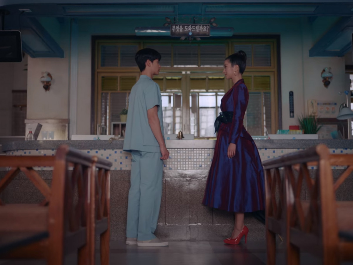 《雖然是精神病但沒關係》金秀賢將被徐睿知摸腹肌調戲？