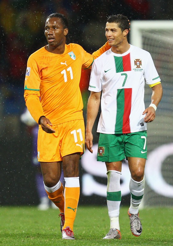 胸の2色は“希望と英雄の血”！ポルトガル代表、「2010W杯