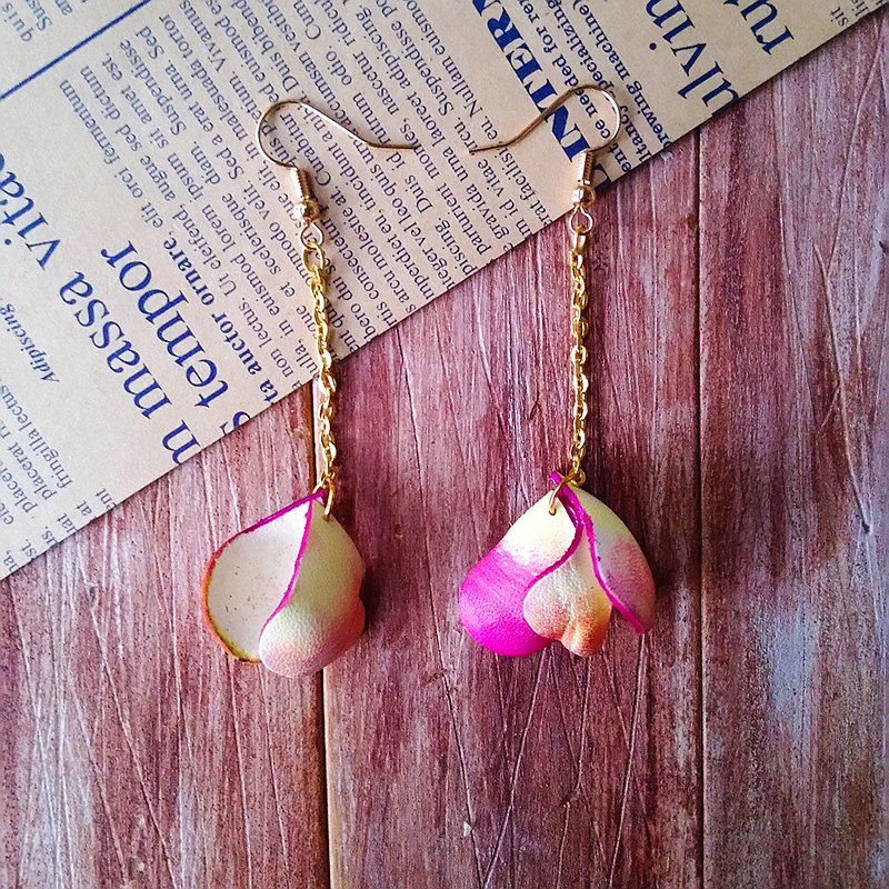 手工皮革花瓣耳環 手染x手製x真皮x耳環