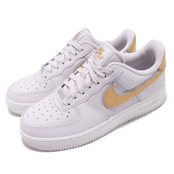 Shoestw【AR0642-001】NIKE WMNS AIR FORCE 1 07 休閒鞋 皮革 淺灰紫金勾 女款