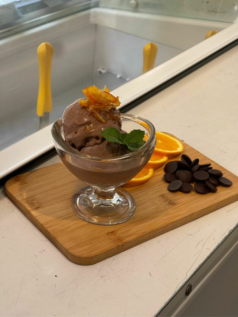 06.(圖片六)【綠皮開心果 Pistacchio - 糖橙撒嬌巧克力】