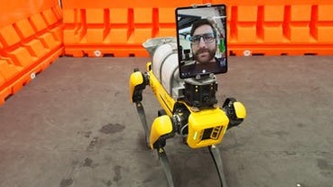 看病免接觸！機器狗加掛 iPad 可讓醫護人員遠端遙控