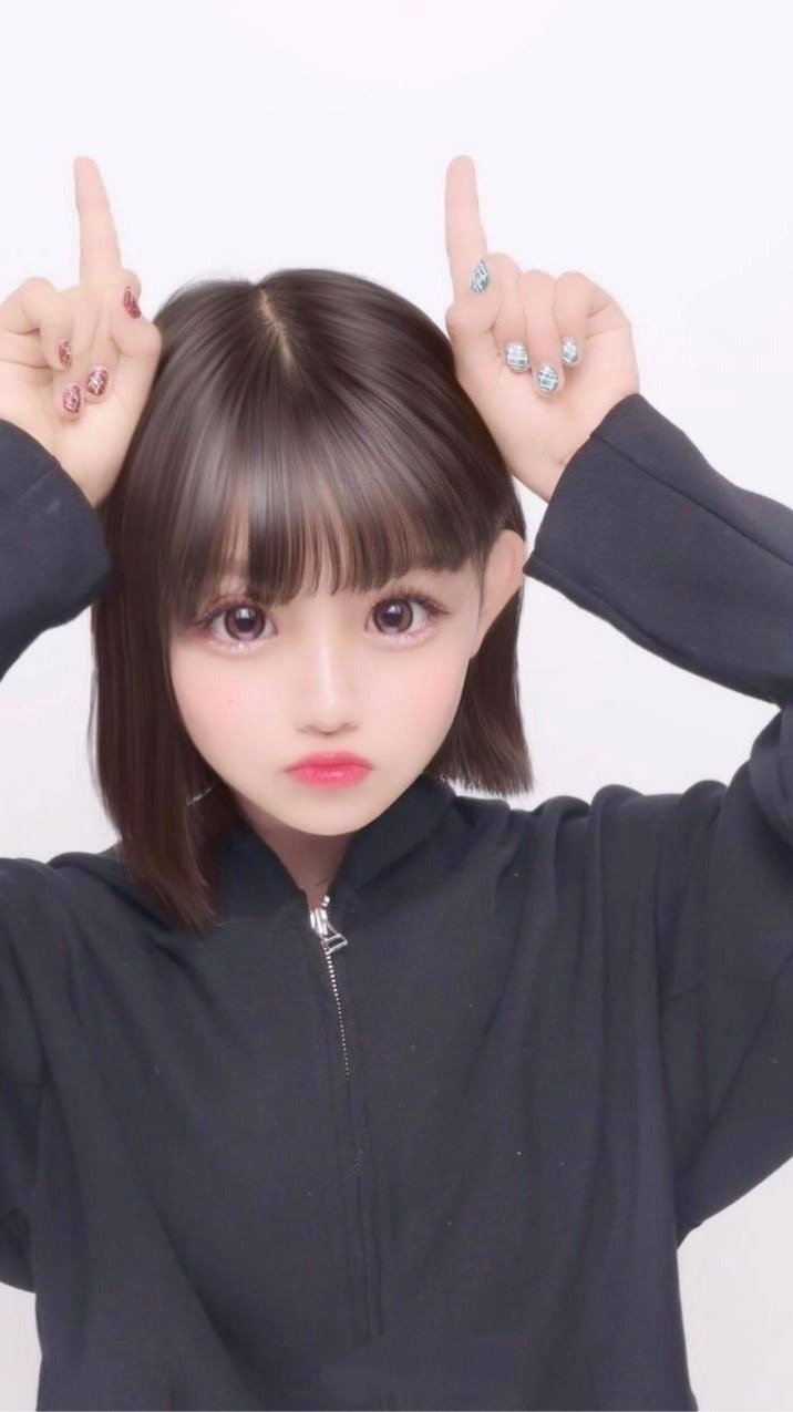 まこるん ℝ𝕠𝕠𝕞 ㅤ