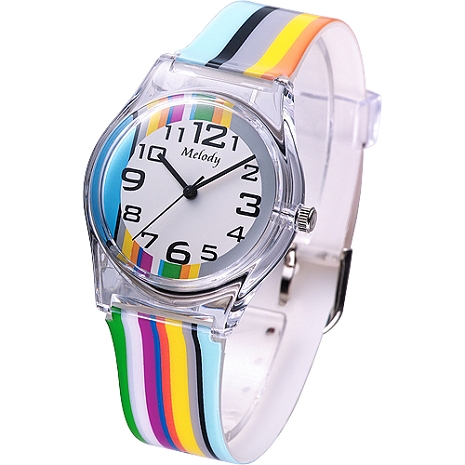 多彩式普普風造型，有著多層次色彩的直條紋，白色錶盤搭配俏皮大數字，搶眼、活力又時尚，完全展現出屬於夏日風的膠錶設計概念，讓您感受這一季夏天的活潑與熱鬧。 配戴起來超輕巧，簡單有型，搭配休閒服飾絕對適合