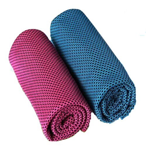 商品名稱冰涼涼感毛巾 材質為雙面色冰涼布料 尺寸30cm x 90cm 只需三步驟浸濕輕擰甩動即可達到冰涼效果常溫水汗水均可甩一甩產生冷感 強效吸濕吸汗效果3秒水分迅速被毛巾吸收 冷感ice採用高密度