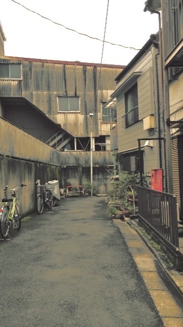 寂しいの？　幽霊無人街。