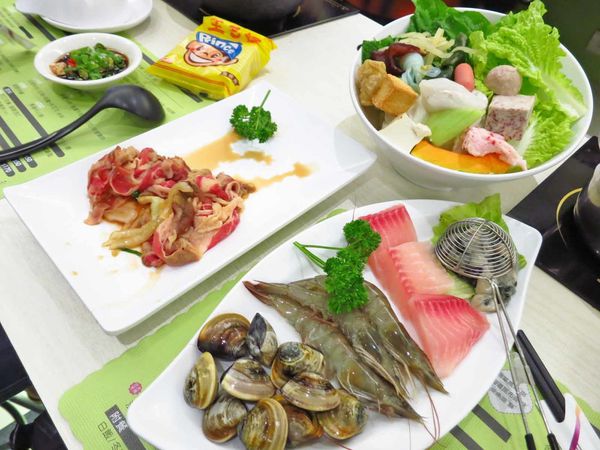 【台北餐廳】久陶火鍋-湯鮮味美價格又便宜的石頭火鍋 【台北餐廳】久陶火鍋-湯鮮味美價格又便宜的石頭火鍋