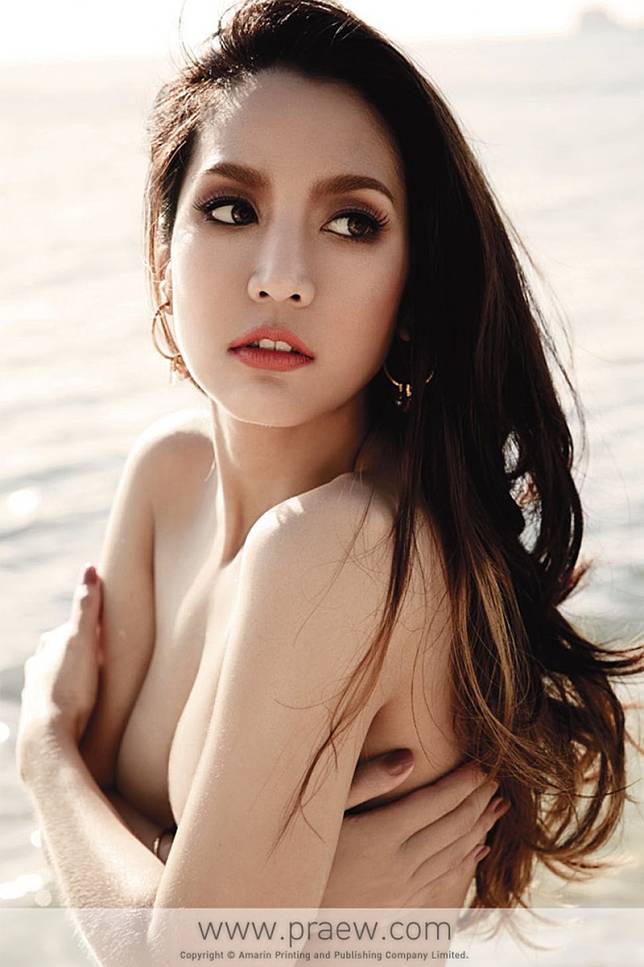 ดาราถ่ายแบบโป๊ หาดูยาก ! รวมภาพเด็ด ดาราหญิงรุ่นใหญ่ ถ่ายแบบ