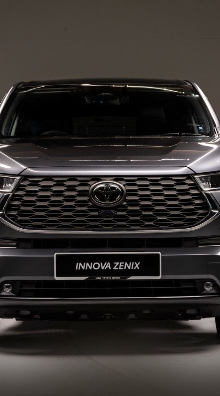 Innova Zenix