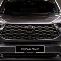 Innova Zenix