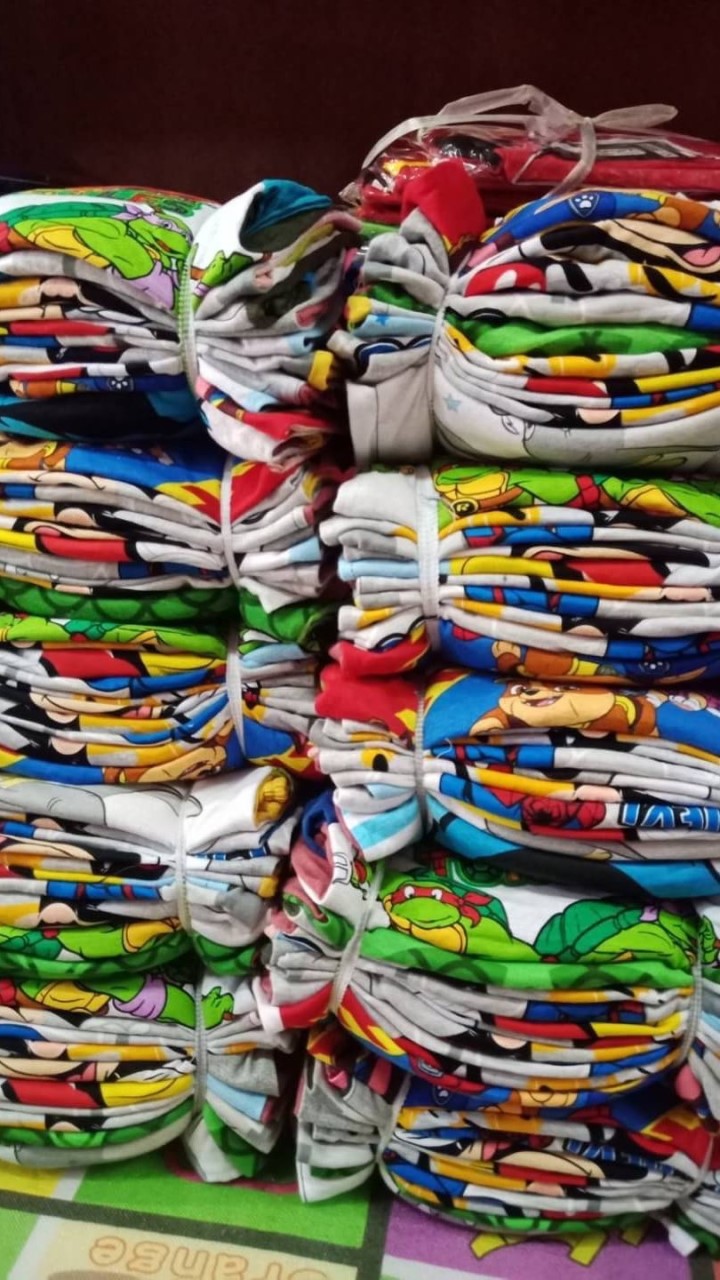 ขายเสื้อผ้าเด็กเพื่อขาย