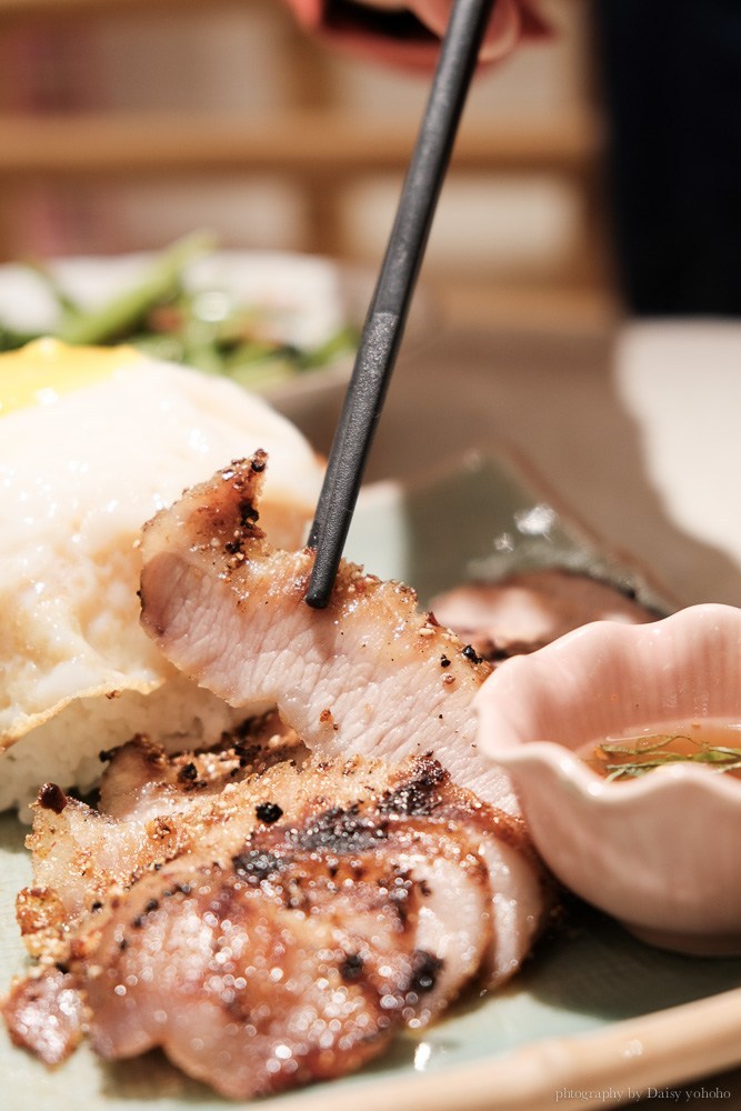 頌丹樂, 台北微風車站美食, Somtum Der, 台北米其林一星, 泰國東北料理, 平價米其林餐廳, 頌丹樂泰式料理, 台北車站美食