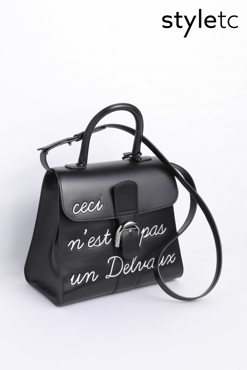 DELVAUX／BRILLANT肩背包（瑞典品牌）／價格：台幣25萬左右（美國紐約購入））
