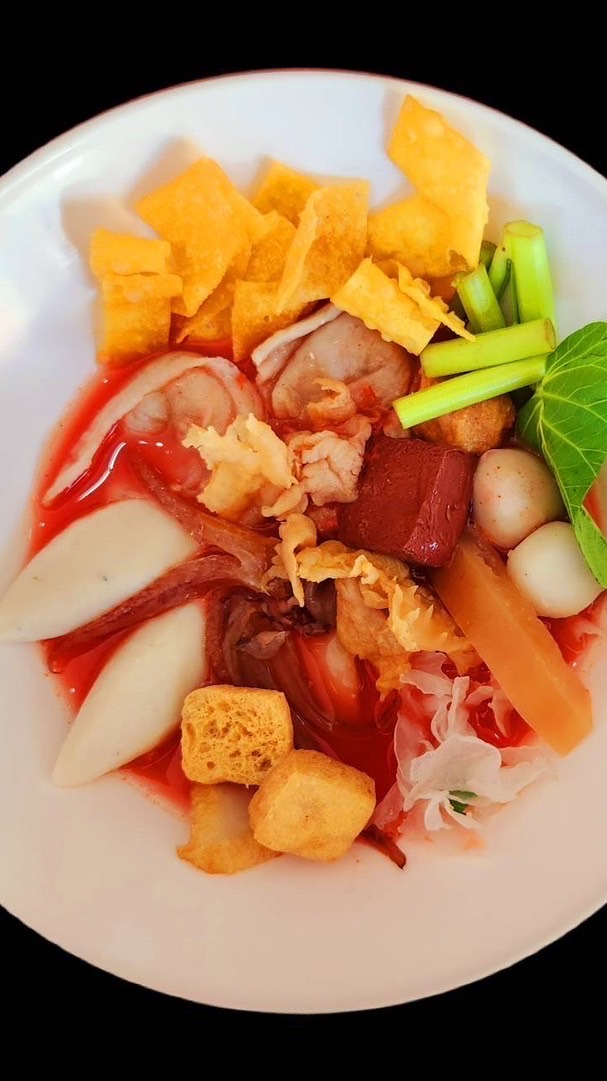 ร้านเย็นตาโฟบ้านฟ้า เลอมาเช่ ลำลูกกา