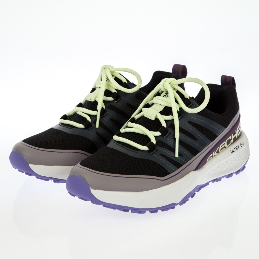 GO TRAIL JACKRABBIT系列，輕量越野鞋款，SKECH-GUARD 防潑水鞋面，提供您舒適乾燥的穿著體驗。 1.輕便靈敏的 ULTRA GO™避震緩衝中底，能迅速地反饋與提供避震緩衝。2