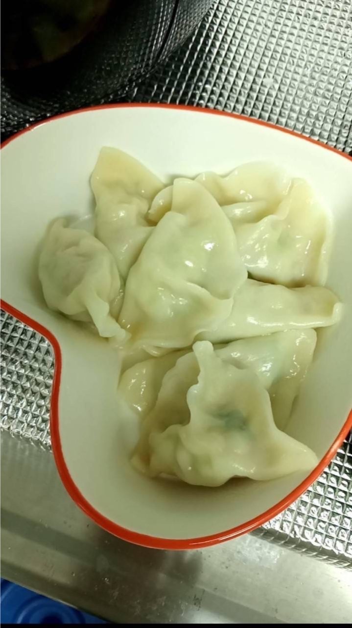 江江水餃