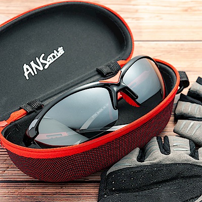 偏光鏡片阻隔強光與紫外線鼻墊和腳架都止滑 流汗不易滑下台灣製造安心有保障