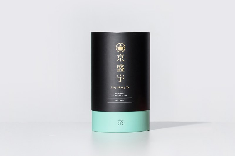 迷人的蘭花冷香和果膠質口感，展現青心烏龍最美麗的姿態，是京盛宇等級最高的茶品。 鋁箔袋真空裝兩包入，茶葉保存最新鮮！ 隨罐附贈金屬封口夾，茶湯保鮮好幫手！