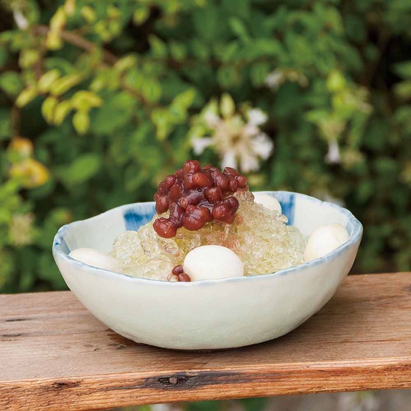 日本超人氣生活雜貨品牌 BISQUE，陪伴你度過美好的春夏食光，大小深度適中，搭配日式古樸風格，不管是盛裝刨冰或是涼爽小菜都很有風味。