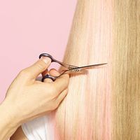 ヘアスタイル全般、髪型セットの部屋