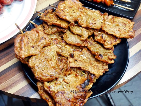 【艋舺美食】勝祥號燒烤一肥仔燒菓子 #燒烤 #串燒 #甜點 #豆腐蛋糕 #萬華美食 #伴手禮 (13).JPG