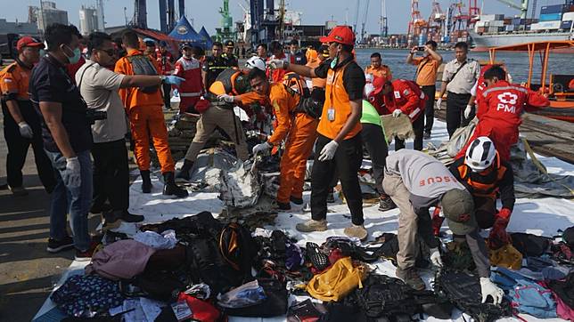 Baju Pramugari Lion Air Ciri Khas 7 Seragam Pramugari