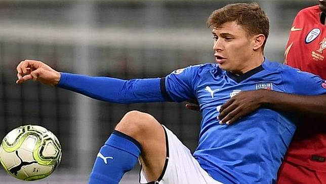 Gelandang Timnas Italia Nicolo Barella (Foto: AC Milan Info)