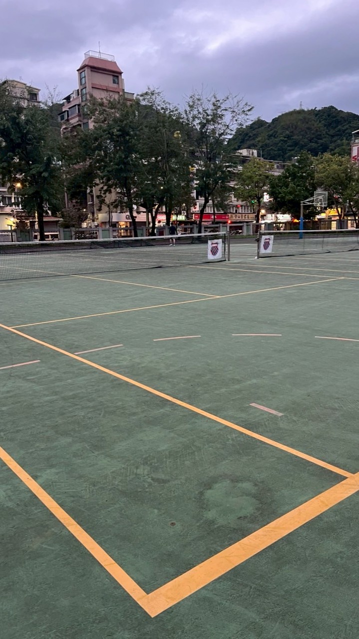西湖網球開心打