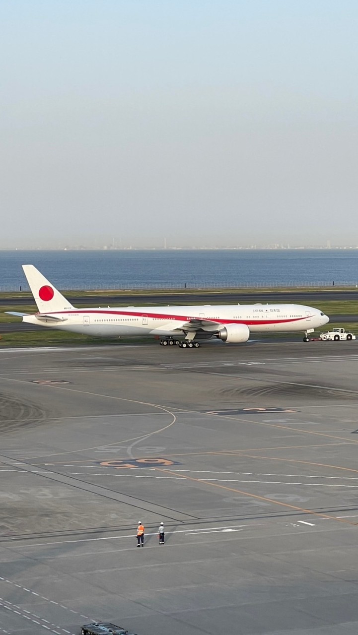飛行機・空港好きな人〜