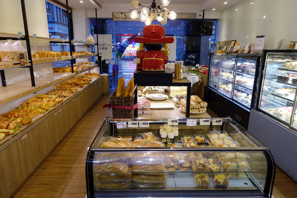 大安區甜點店艾斯特烘焙Erste Patisserie 4週年慶優惠，用銅板價品嚐世界西點冠軍師傅甜點，使用三倍券優惠更超值