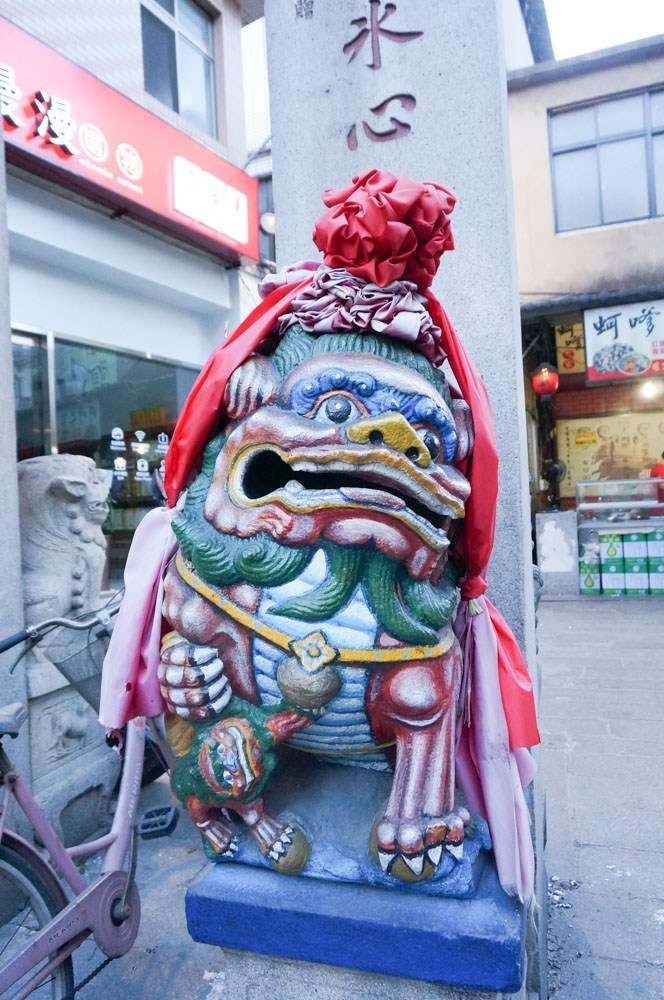 金門老街, 金城老街, 蚵嗲之家, 節孝牌坊, 金永利炮彈鋼刀工廠, 金門菜刀, 金悅坊, 集成餐廳