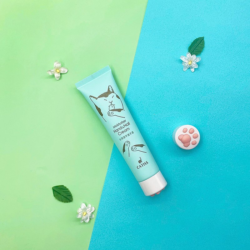 ?保濕滋養in，黏膩感out！護甲護手一支搞定 ?瓶蓋Q彈肉球加持，療癒按捏、按摩都可以 ?天然有機成份為主，像愛護貓咪一樣呵護雙手